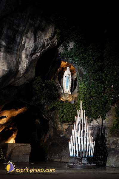 Nom de l'image : D1163150-01 — Description :  Lourdes 2004 - Pèlerinage du Pape à Lourdes