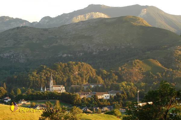 Nom de l'image : D1163080-01 — Description :  Lourdes 2004 - Pèlerinage du Pape à Lourdes