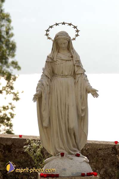 Nom de l'image : D1054116-1 — Description :  Chemin Neuf - Abbaye d'Hautecombe - Retraite Couple et Fiances