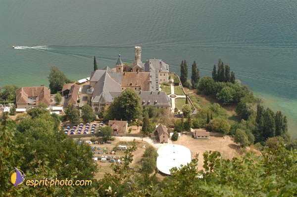 Nom de l'image : D1055000-1 — Description :  Chemin Neuf - Abbaye d'Hautecombe - Festival des jeunes