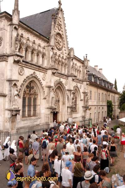 Nom de l'image : D1057496-1 — Description :  Chemin Neuf - Abbaye d'Hautecombe - Festival des jeunes