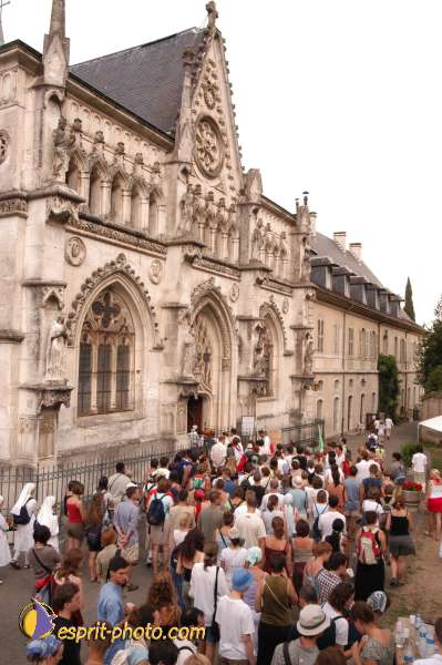 Nom de l'image : D1057496 — Description :  Chemin Neuf - Abbaye d'Hautecombe - Festival des jeunes