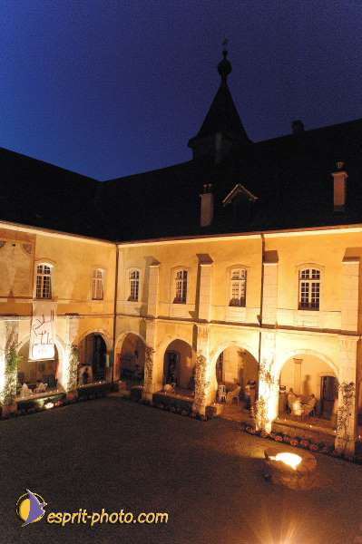 Nom de l'image : D1057605-nef-1 — Description :  Chemin Neuf - Abbaye d'Hautecombe - Festival des jeunes