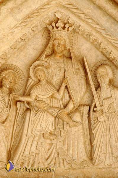 Nom de l'image : Vierge_a_l_Enfant_D1170999-1 — Description :  Monte San'Angelo - Mont Saint Michel - Puglia (Italie)