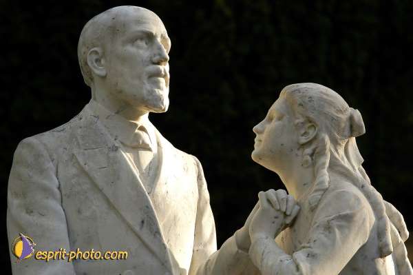 Nom de l'image : Ste_Therese_de_Lisieux_D1184456-1 — Description :  Lisieux : Les Buissonets, lieux ou a vecu la petite Thérèse