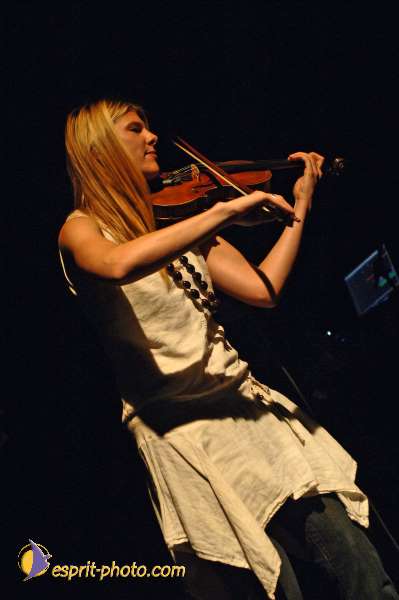 Nom de l'image : D2060907_1 — Description :  Sister Briege McKenna - Retraite de 950 prêtres à Ars