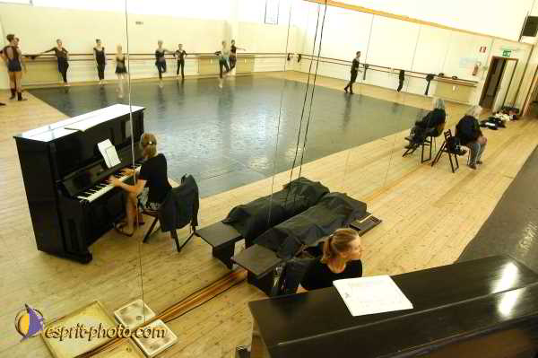 Nom de l'image : D1180895-1 — Description :  Ecole de danse Classique( Ballet) de Liliana COSI et Marinel STE