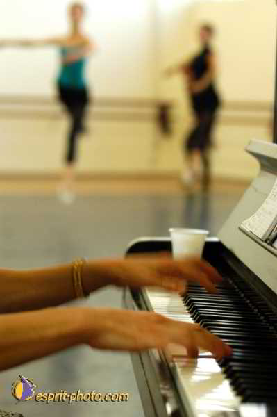 Nom de l'image : D1180958-1 — Description :  Ecole de danse Classique( Ballet) de Liliana COSI et Marinel STE