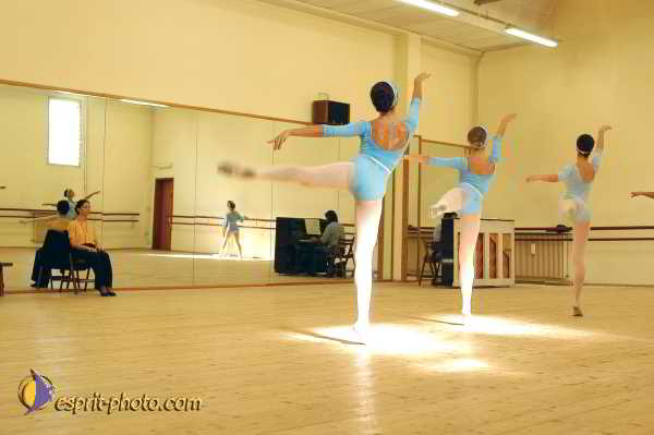 Nom de l'image : D1181571-1 — Description :  Ecole de danse Classique( Ballet) de Liliana COSI et Marinel STE