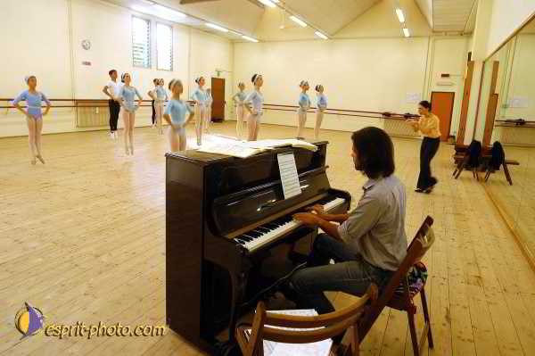 Nom de l'image : D1181604-1 — Description :  Ecole de danse Classique( Ballet) de Liliana COSI et Marinel STE