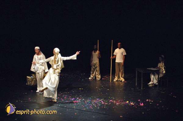 Nom de l'image : 13E2008708-1 — Description :