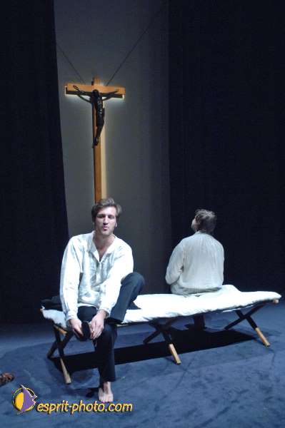 Nom de l'image : E2007987-1 — Description :