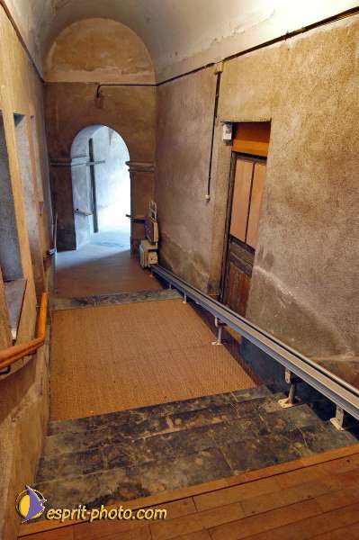 Nom de l'image : 011D1207372-1 — Description :  Maison de Retrait St Lazar à AUTUN (Bourgogne)