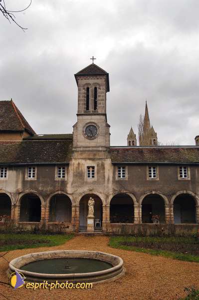 Nom de l'image : 178D1207141-1 — Description :  Maison de Retrait St Lazar à AUTUN (Bourgogne)