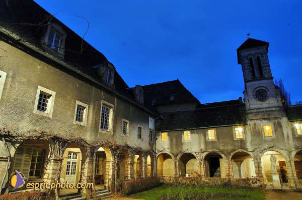 Nom de l'image : 180D1207267-1 — Description :  Maison de Retrait St Lazar à AUTUN (Bourgogne)