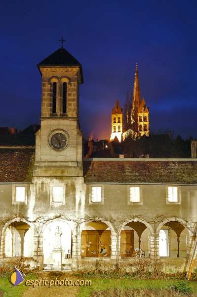 Nom de l'image : 183D1207297-1 — Description :  Maison de Retrait St Lazar à AUTUN (Bourgogne)