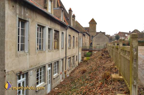 Nom de l'image : 185D1207457-1 — Description :  Maison de Retrait St Lazar à AUTUN (Bourgogne)