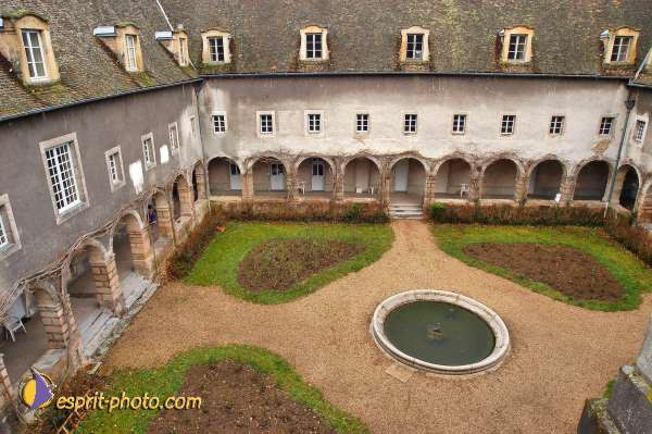 Nom de l'image : 194D1207492-1 — Description :  Maison de Retrait St Lazar à AUTUN (Bourgogne)