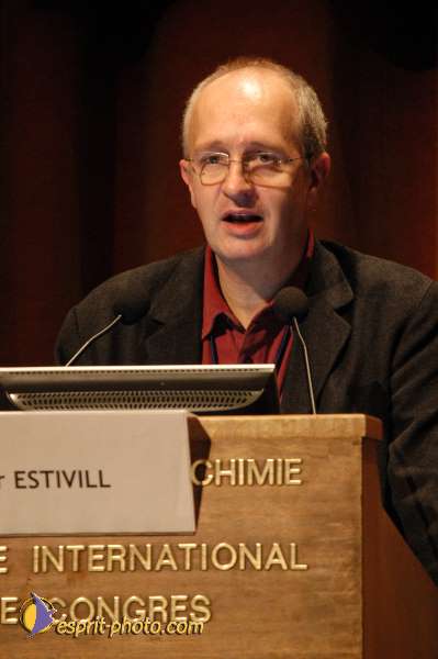 Nom de l'image : E00017231-1 — Description :  Toussaint 2004 - Messe avec les sans abri