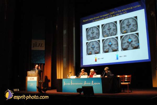 Nom de l'image : E00017631-1 — Description :  Toussaint 2004 - Messe avec les sans abri