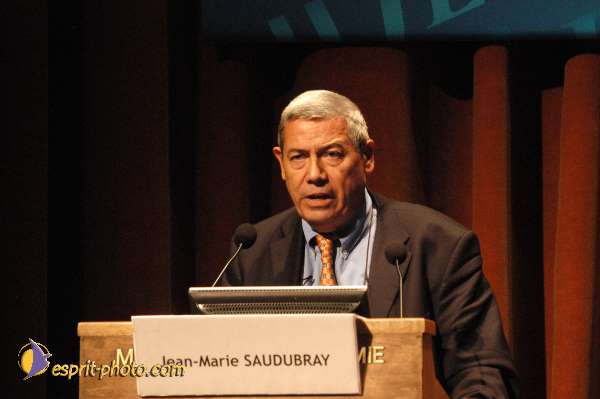 Nom de l'image : E00017741-1 — Description :  Toussaint 2004 - Messe avec les sans abri