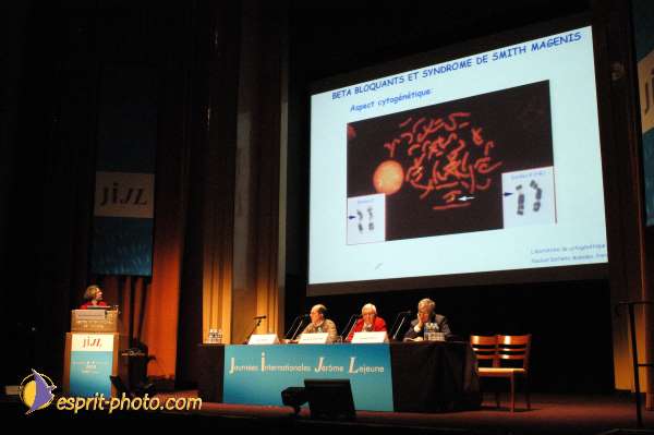 Nom de l'image : E00017920-1 — Description :  Toussaint 2004 - Messe avec les sans abri