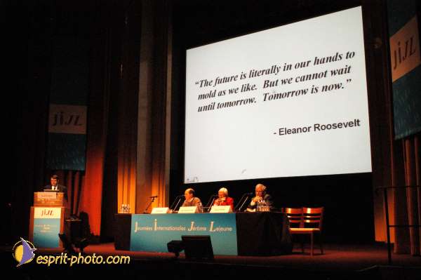 Nom de l'image : E00018008-1 — Description :  Toussaint 2004 - Messe avec les sans abri