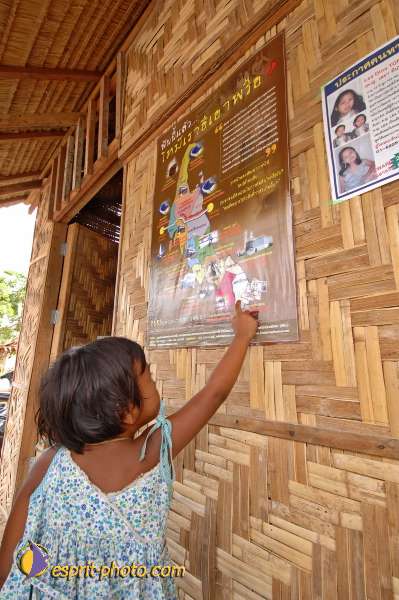 Nom de l'image : D2088121_1 — Description :  Enfants du Mékong