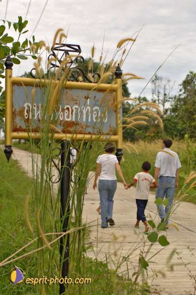 Nom de l'image : D2088348_1 — Description :  Enfants du Mékong