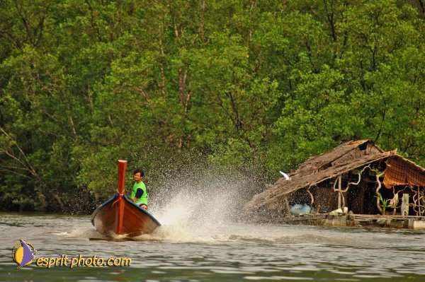 Nom de l'image : D2088798_1 — Description :  Enfants du Mékong