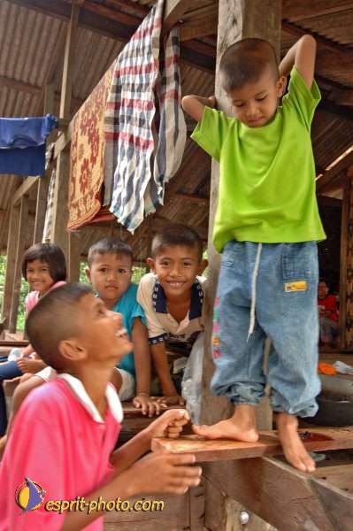 Nom de l'image : D2089033_1 — Description :  Enfants du Mékong