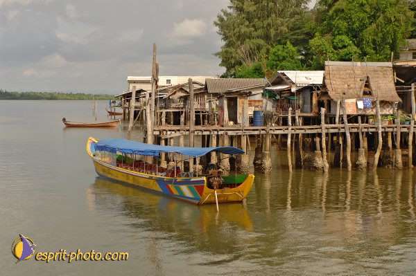 Nom de l'image : D2090131_1 — Description :  Enfants du Mékong