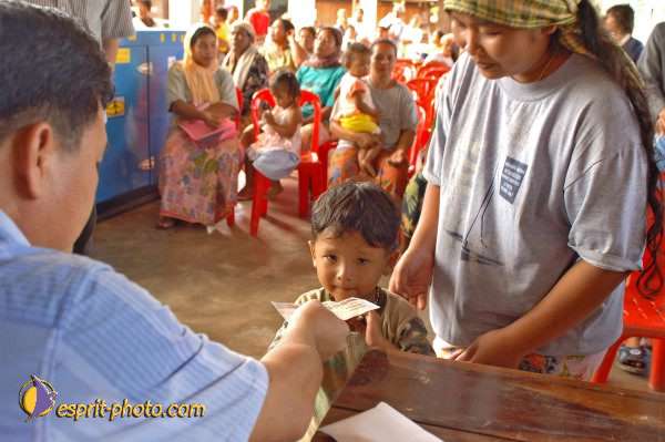 Nom de l'image : D2090485_1 — Description :  Enfants du Mékong