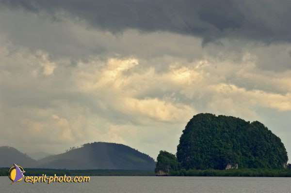 Nom de l'image : D2090999_1 — Description :  Enfants du Mékong