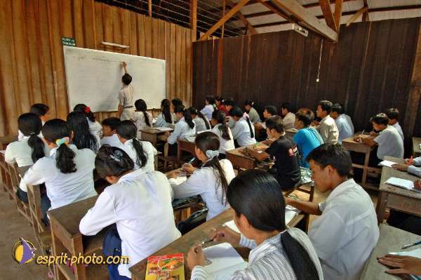 Nom de l'image : D2093915_1 — Description :  Enfants du Mékong