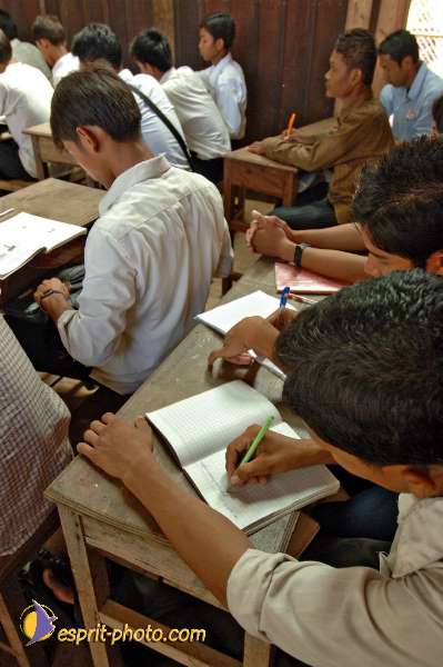 Nom de l'image : D2093921_1 — Description :  Enfants du Mékong