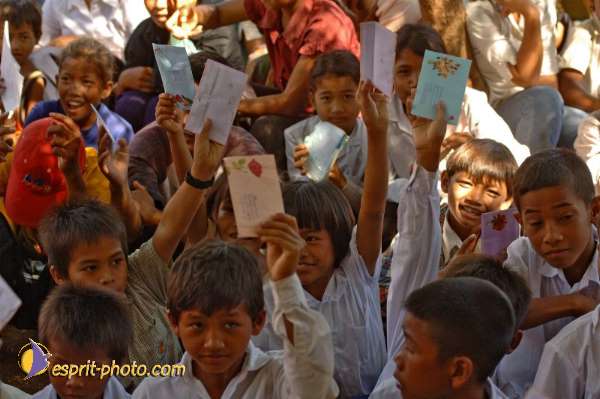 Nom de l'image : D2091861_1 — Description :  Enfants du Mékong