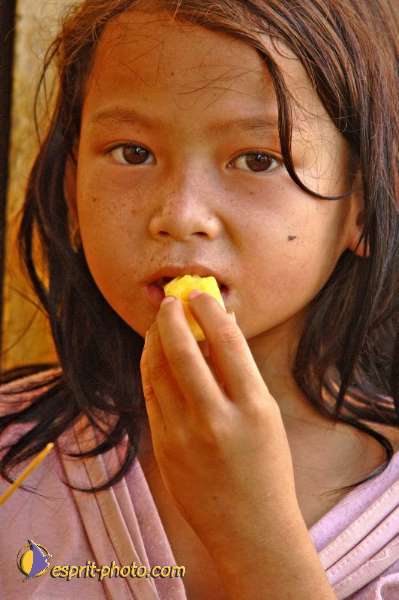 Nom de l'image : D2091918_1 — Description :  Enfants du Mékong