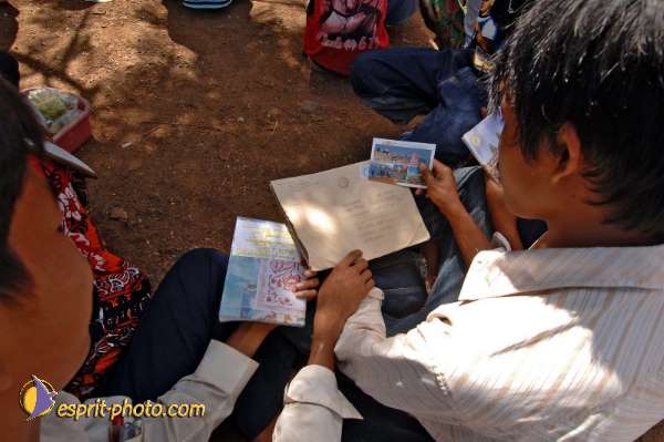 Nom de l'image : D2091971_1 — Description :  Enfants du Mékong