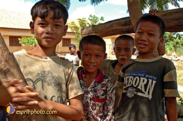 Nom de l'image : D2092196_1 — Description :  Enfants du Mékong
