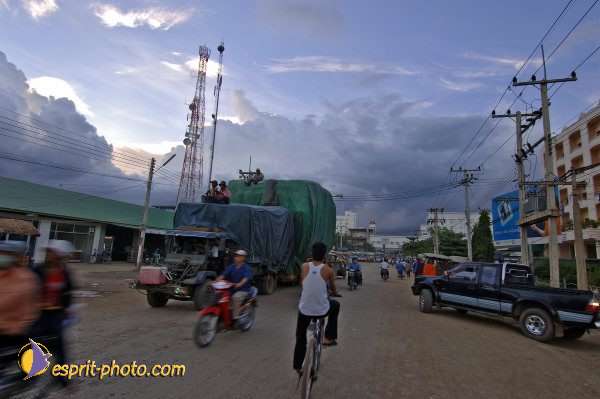 Nom de l'image : D2091446_1 — Description :  Enfants du Mékong
