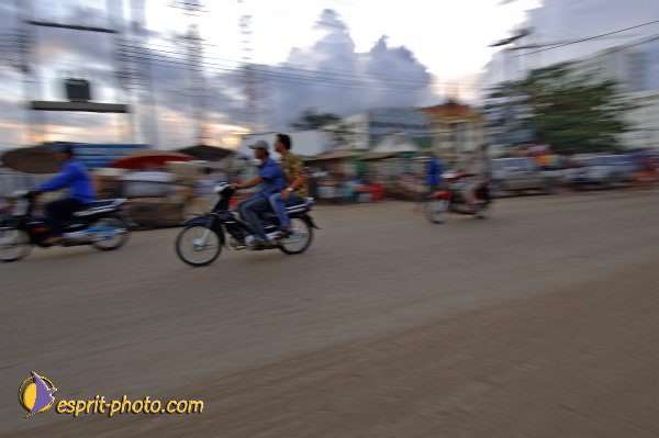 Nom de l'image : D2091455_1 — Description :  Enfants du Mékong