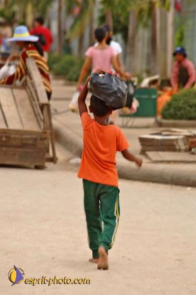 Nom de l'image : D2091535_1 — Description :  Enfants du Mékong