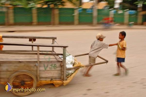 Nom de l'image : D2091571_1 — Description :  Enfants du Mékong