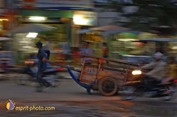 Nom de l'image : D2091620_1 — Description :  Enfants du Mékong