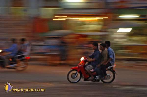 Nom de l'image : D2091634_1 — Description :  Enfants du Mékong
