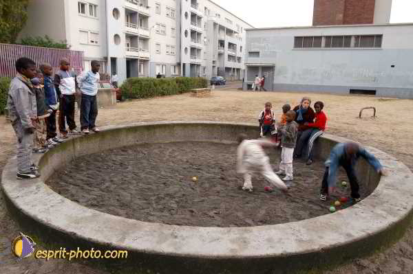 Nom de l'image : D1193970-1 — Description :  Association 'Le Rocher'