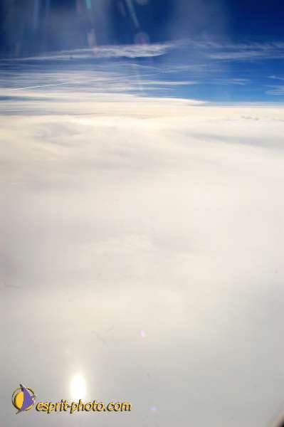 Nom de l'image : D1186550-1 — Description :  Vol Bratislava-Paris - au dessus des nuages