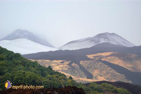 Nom de l'image : D1177752-1 — Description :  Etna - Eruption du volcan sur l'Etna en Sicile le 15/09/2005