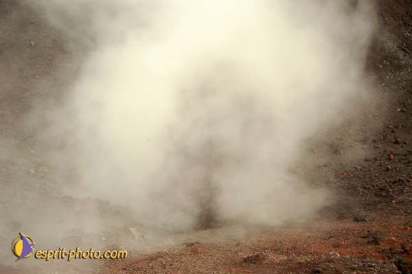 Nom de l'image : D1177457-1 — Description :  Etna - Eruption du volcan sur l'Etna en Sicile le 15/09/2005